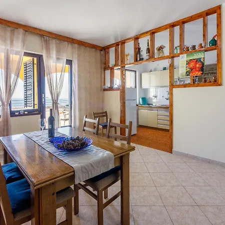 Novi Apartamento Novi Vinodolski