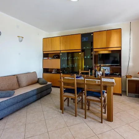 Apartmán Novi *