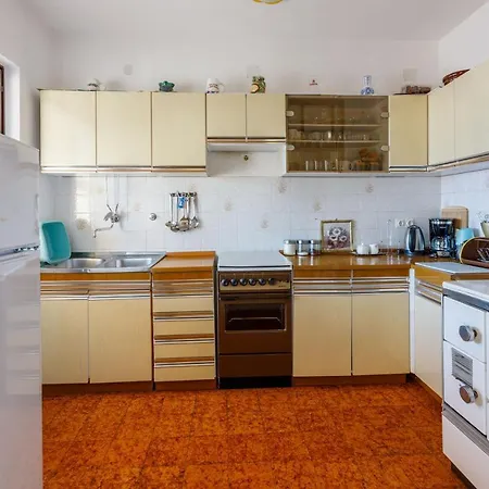 Novi ノヴィ・ヴィノドロスキー